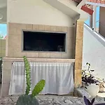 Apartman Ciovo Near The Sea In Okrug *