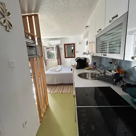 Ciovo Near The Sea In Okrug تروغير