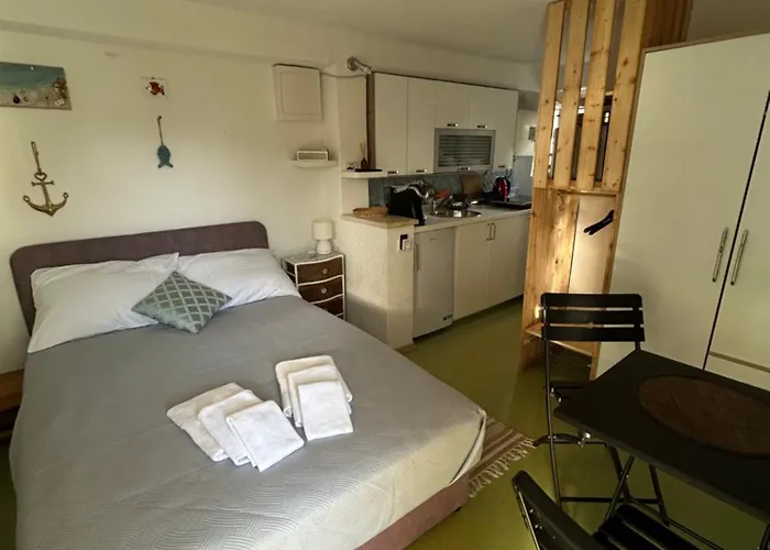 Ciovo Near The Sea In Okrug *